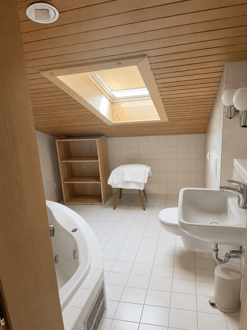 Predaj domu 135 m², pozemok 980 m², Schnaitsee, Bavorsko Predaj domu 135 m², pozemok 980 m², Schnaitsee, Bavorsko