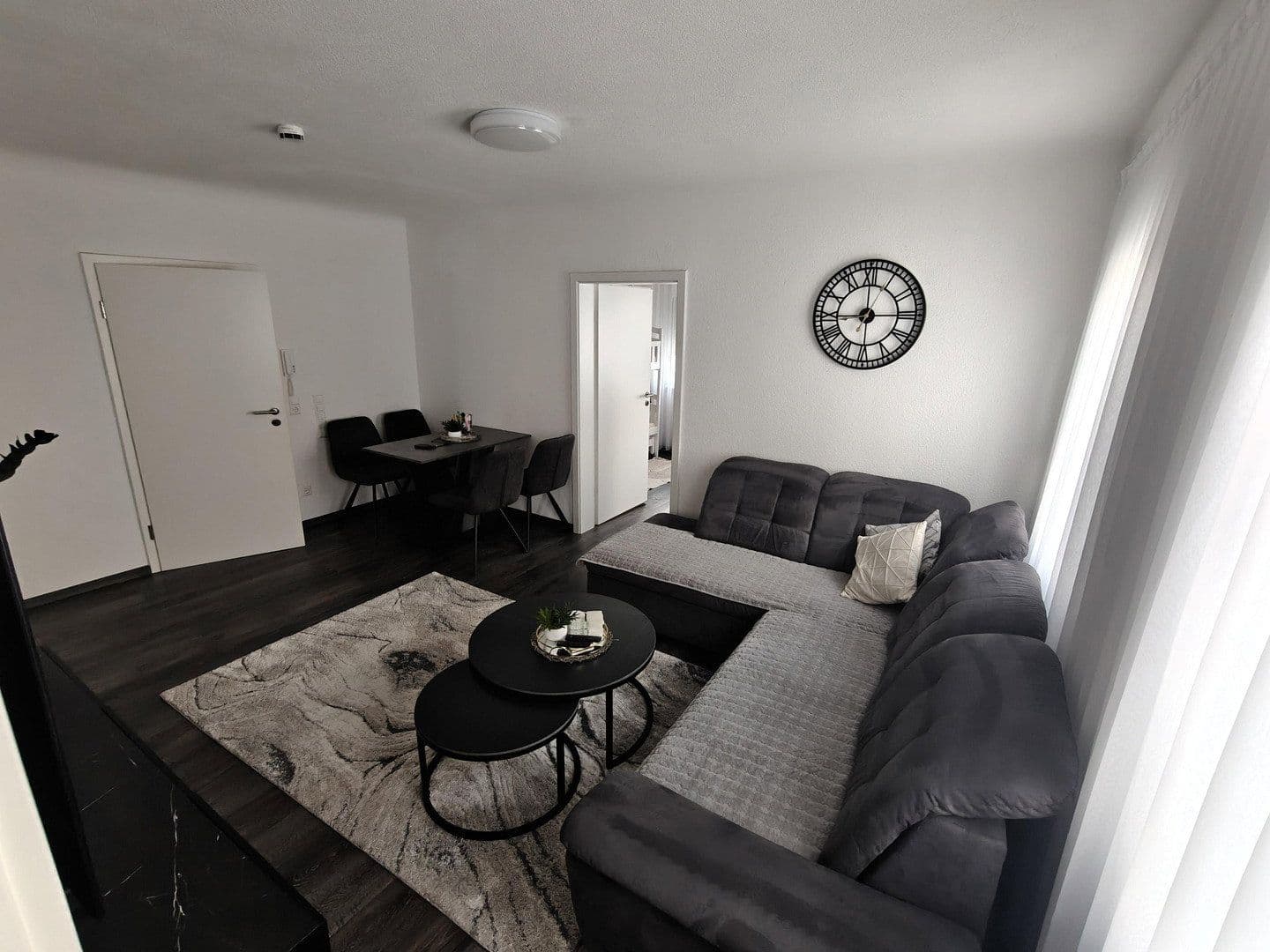 Prenájom bytu 3-izbový 73 m², Rathausstr. 15, Kusterdingen, Bádensko-Wurttembersko Prenájom bytu 3-izbový 73 m², Rathausstr. 15, Kusterdingen, Bádensko-Wurttembersko
