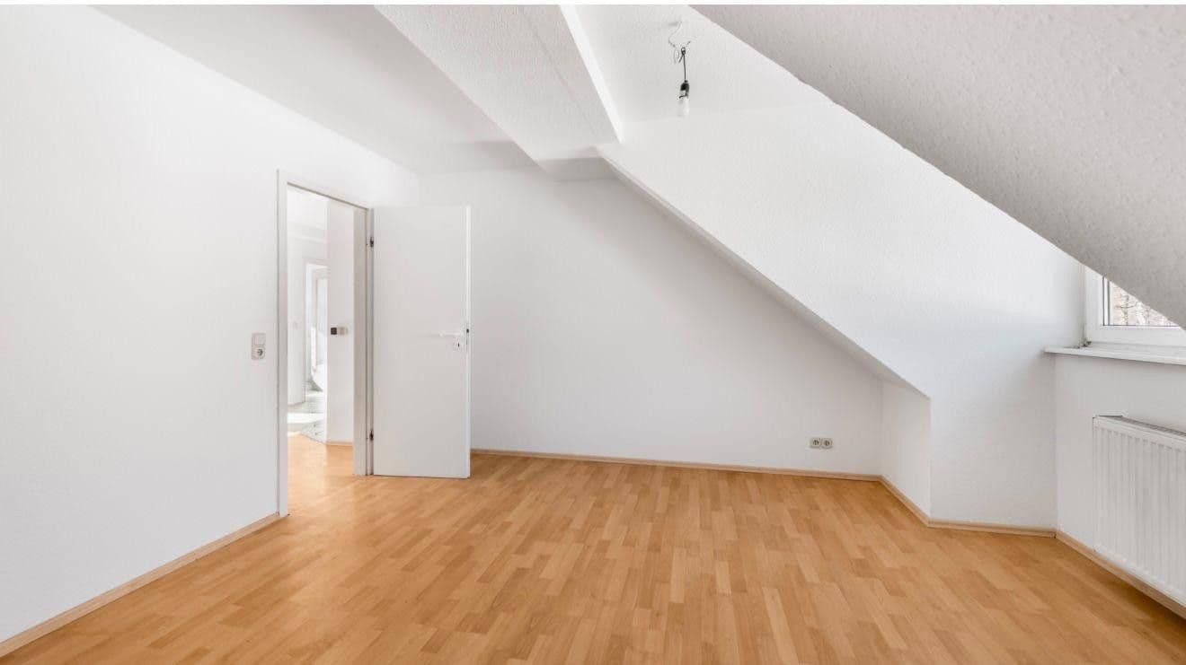 Prenájom bytu 3-izbový 85 m², Reichsstraße 10, Bochum, Severné Porýnie - Westfálsko Prenájom bytu 3-izbový 85 m², Reichsstraße 10, Bochum, Severné Porýnie - Westfálsko