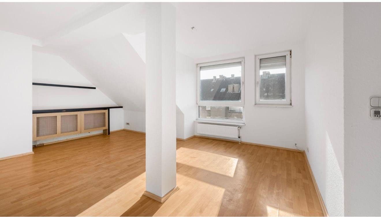 Prenájom bytu 3-izbový 85 m², Reichsstraße 10, Bochum, Severné Porýnie - Westfálsko Prenájom bytu 3-izbový 85 m², Reichsstraße 10, Bochum, Severné Porýnie - Westfálsko