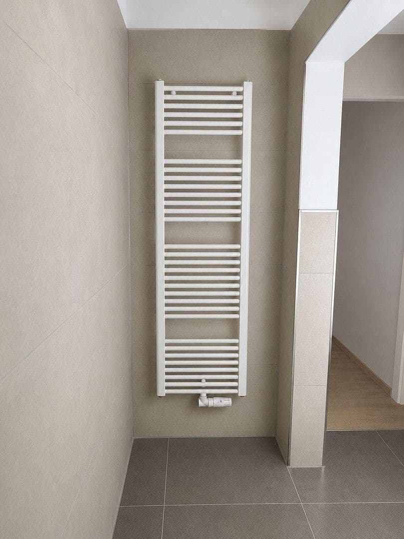 Prenájom bytu 4-izbový 135 m², Maria-Theresia-Allee 35, Aachen, Severné Porýnie - Westfálsko Prenájom bytu 4-izbový 135 m², Maria-Theresia-Allee 35, Aachen, Severné Porýnie - Westfálsko