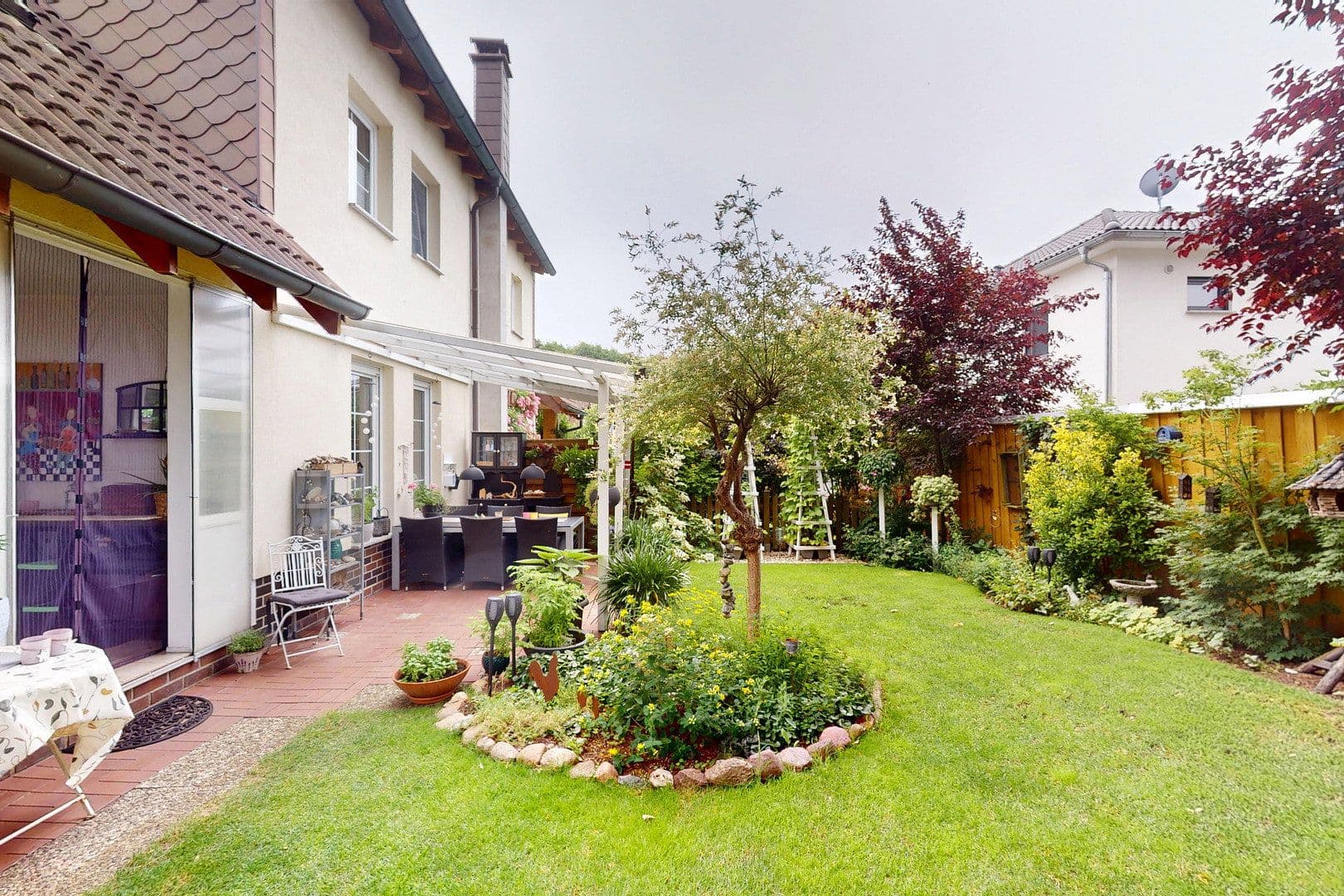 Predaj domu 192 m², pozemok 425 m², Neuenhagen bei Berlin, Brandenbursko Predaj domu 192 m², pozemok 425 m², Neuenhagen bei Berlin, Brandenbursko