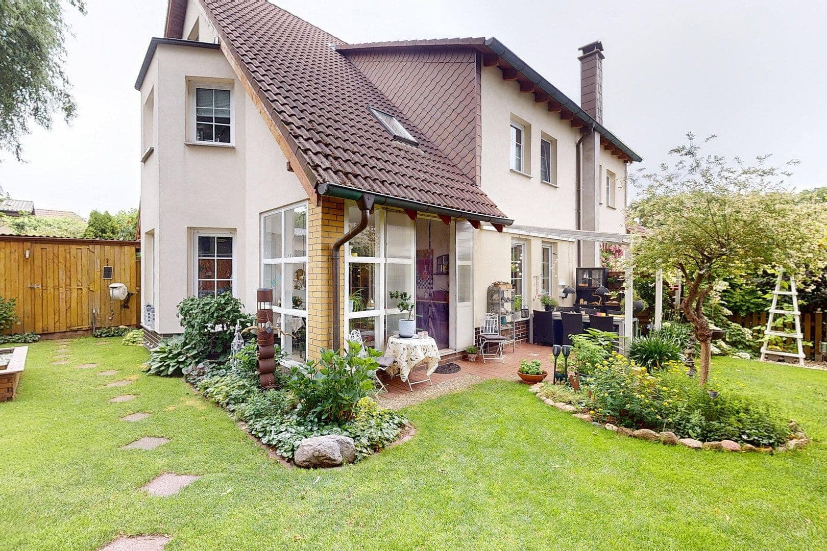 Predaj domu 192 m², pozemok 425 m², Neuenhagen bei Berlin, Brandenbursko Predaj domu 192 m², pozemok 425 m², Neuenhagen bei Berlin, Brandenbursko