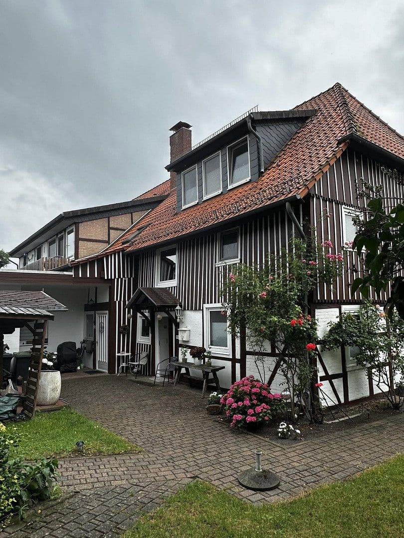 Prenájom bytu 5-izbový 135 m², Wolfsburg-Ehmen, Dolné Sasko Prenájom bytu 5-izbový 135 m², Wolfsburg-Ehmen, Dolné Sasko
