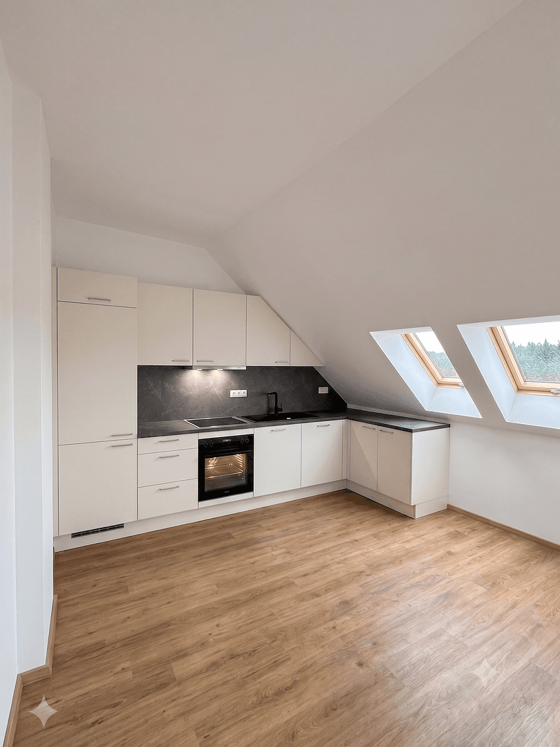 Prenájom bytu 2-izbový 58 m², Gehlberger Straße 6, Berlin, Berlín Prenájom bytu 2-izbový 58 m², Gehlberger Straße 6, Berlin, Berlín