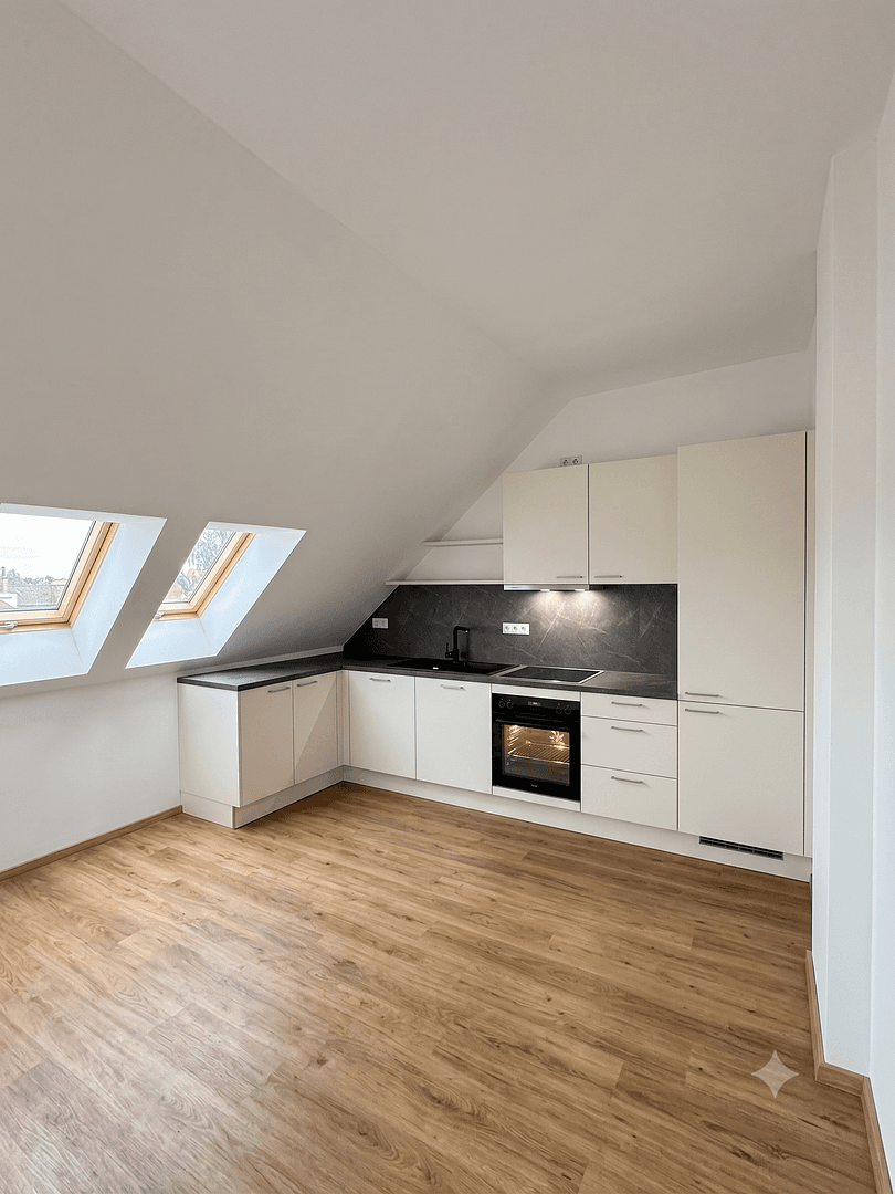 Prenájom bytu 2-izbový 58 m², Gehlberger Straße 6, Berlin, Berlín Prenájom bytu 2-izbový 58 m², Gehlberger Straße 6, Berlin, Berlín