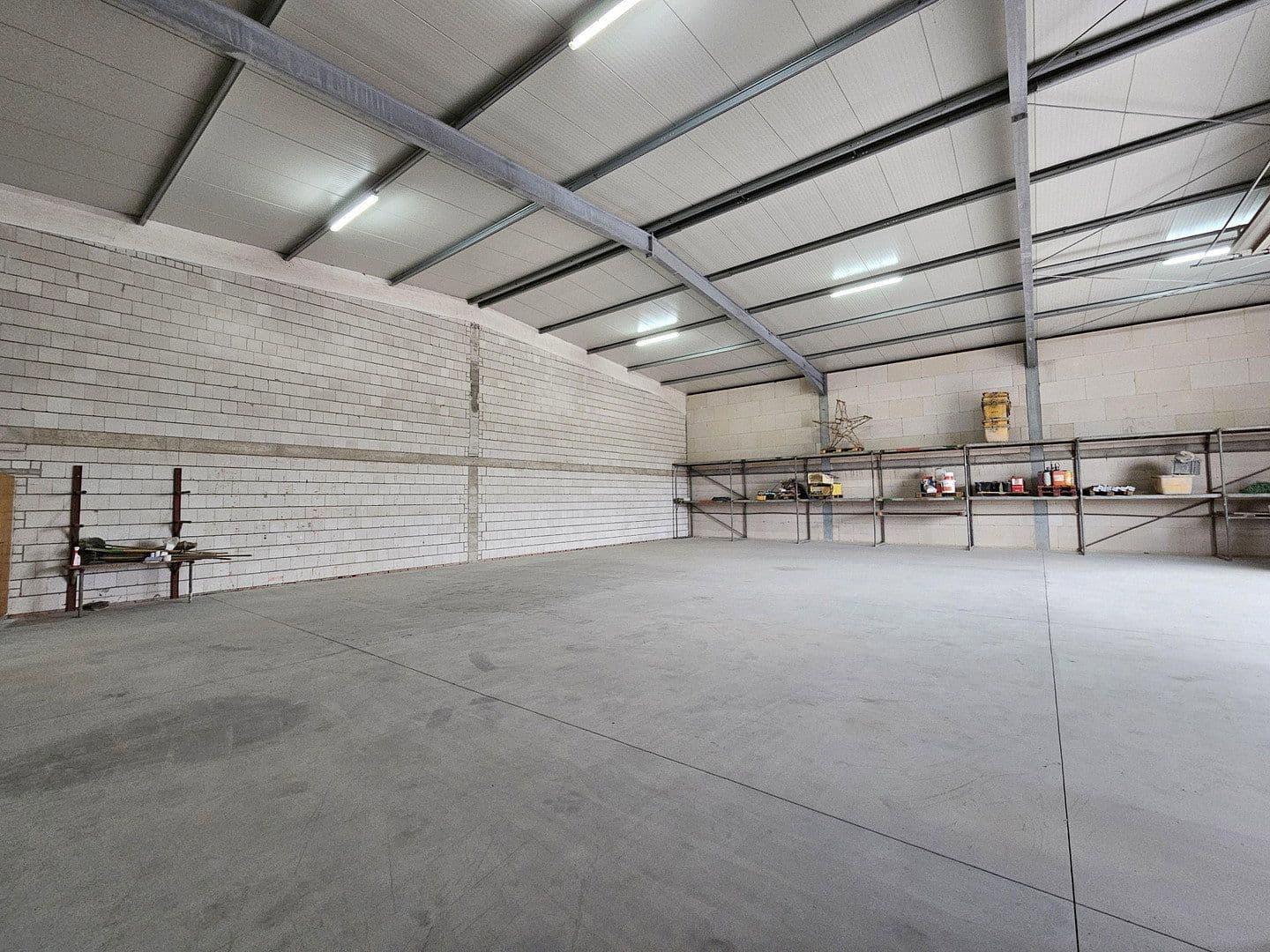Prenájom nebytového priestoru 1.507 m², Industriestr. 19, Isselburg, Severné Porýnie - Westfálsko Prenájom nebytového priestoru 1.507 m², Industriestr. 19, Isselburg, Severné Porýnie - Westfálsko