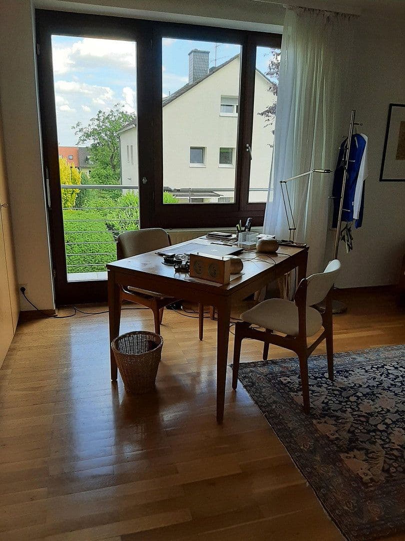 Predaj domu 166 m², pozemok 492 m², Oberursel (Taunus), Hesensko Predaj domu 166 m², pozemok 492 m², Oberursel (Taunus), Hesensko