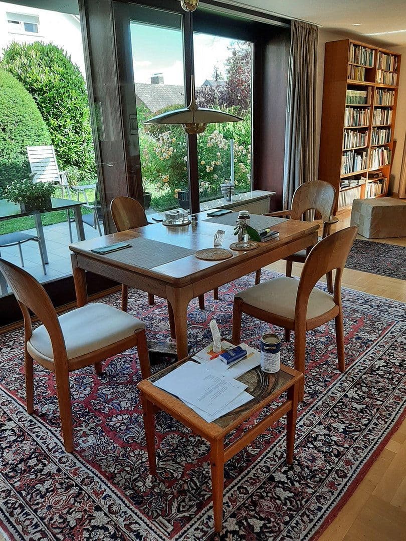 Predaj domu 166 m², pozemok 492 m², Oberursel (Taunus), Hesensko Predaj domu 166 m², pozemok 492 m², Oberursel (Taunus), Hesensko