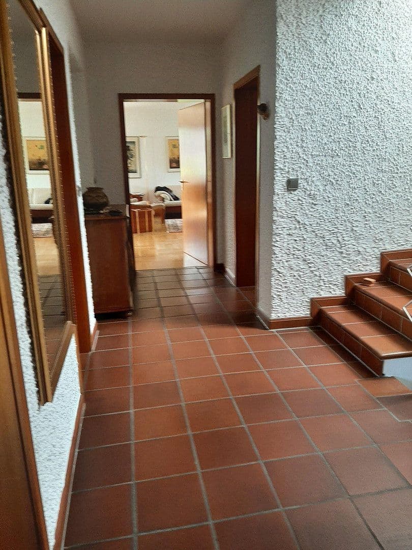 Predaj domu 166 m², pozemok 492 m², Oberursel (Taunus), Hesensko Predaj domu 166 m², pozemok 492 m², Oberursel (Taunus), Hesensko