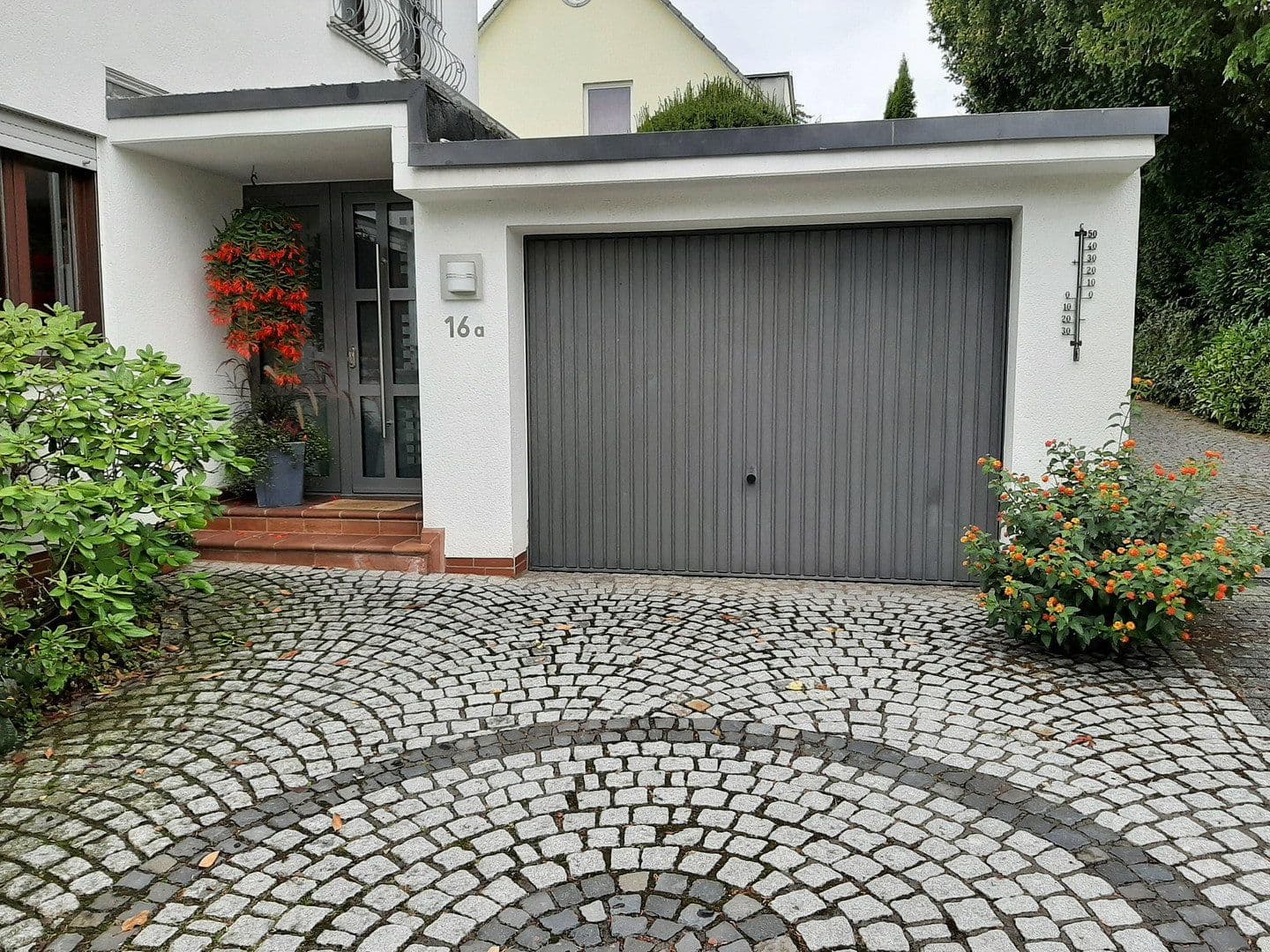 Predaj domu 166 m², pozemok 492 m², Oberursel (Taunus), Hesensko Predaj domu 166 m², pozemok 492 m², Oberursel (Taunus), Hesensko