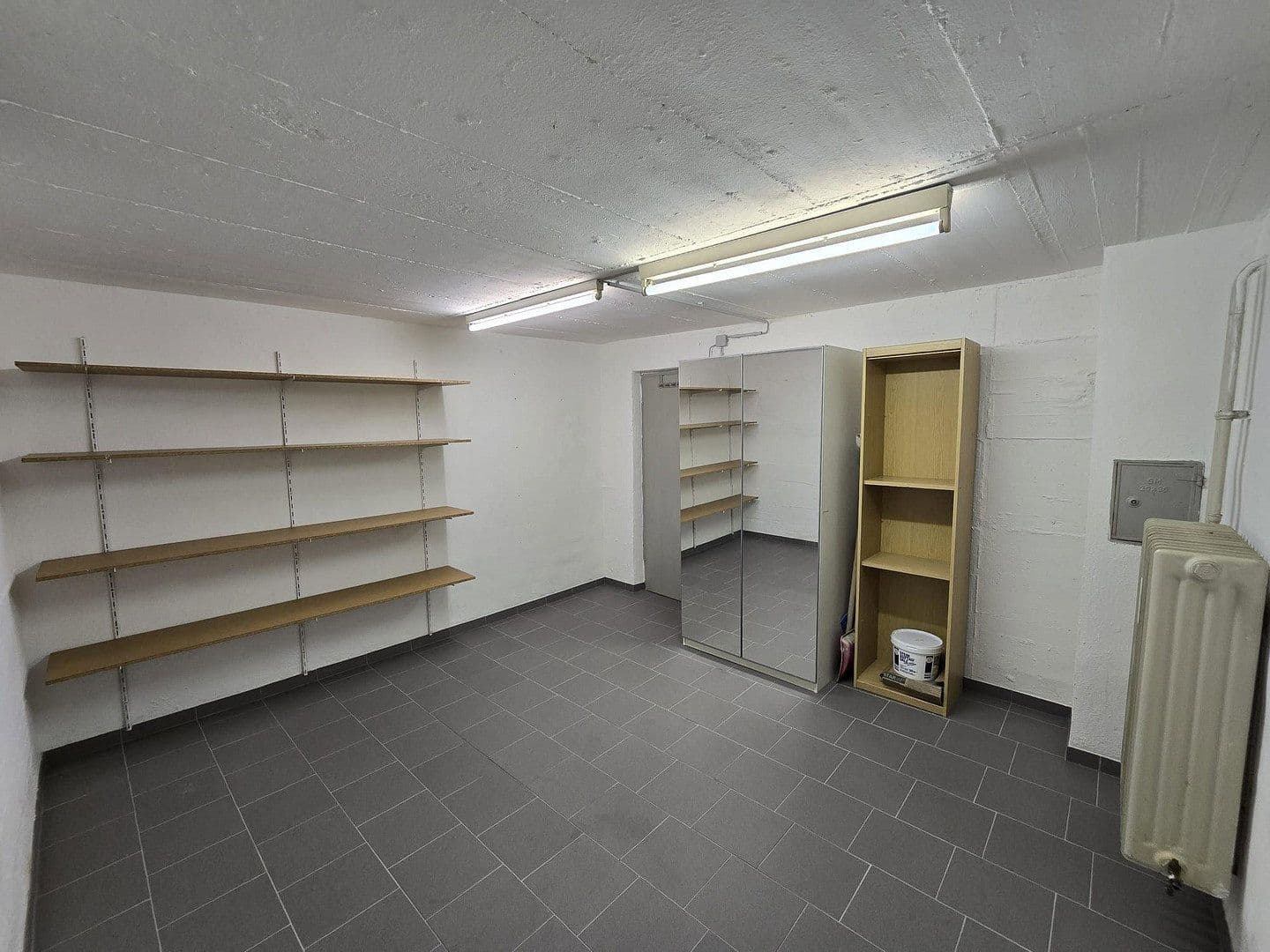 Prenájom bytu 3-izbový 95 m², Schwäbisch Gmünd, Bádensko-Wurttembersko Prenájom bytu 3-izbový 95 m², Schwäbisch Gmünd, Bádensko-Wurttembersko