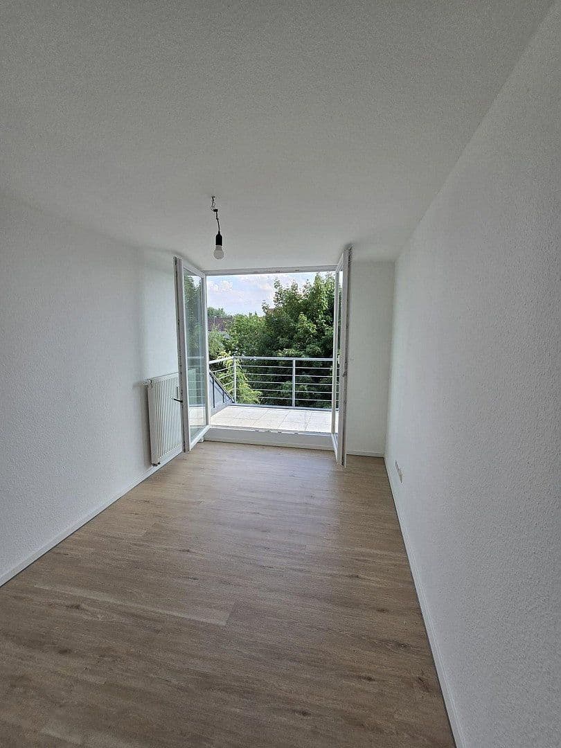 Prenájom bytu 3-izbový 95 m², Schwäbisch Gmünd, Bádensko-Wurttembersko Prenájom bytu 3-izbový 95 m², Schwäbisch Gmünd, Bádensko-Wurttembersko