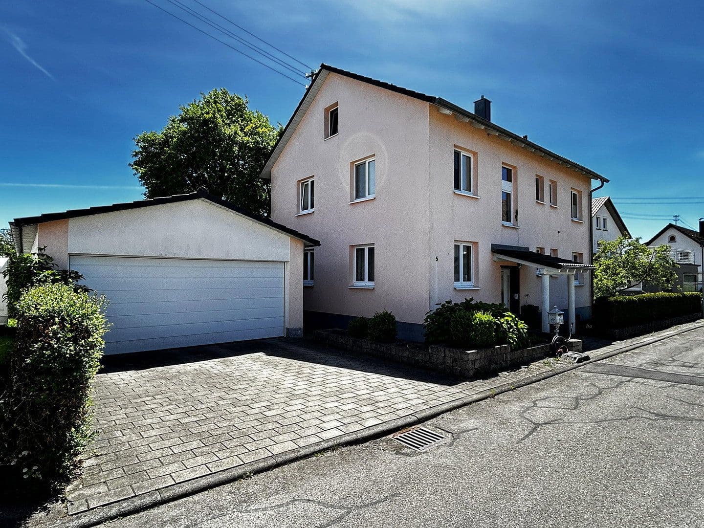 Predaj domu 192 m², pozemok 611 m², Kolbingen, Bádensko-Wurttembersko Predaj domu 192 m², pozemok 611 m², Kolbingen, Bádensko-Wurttembersko
