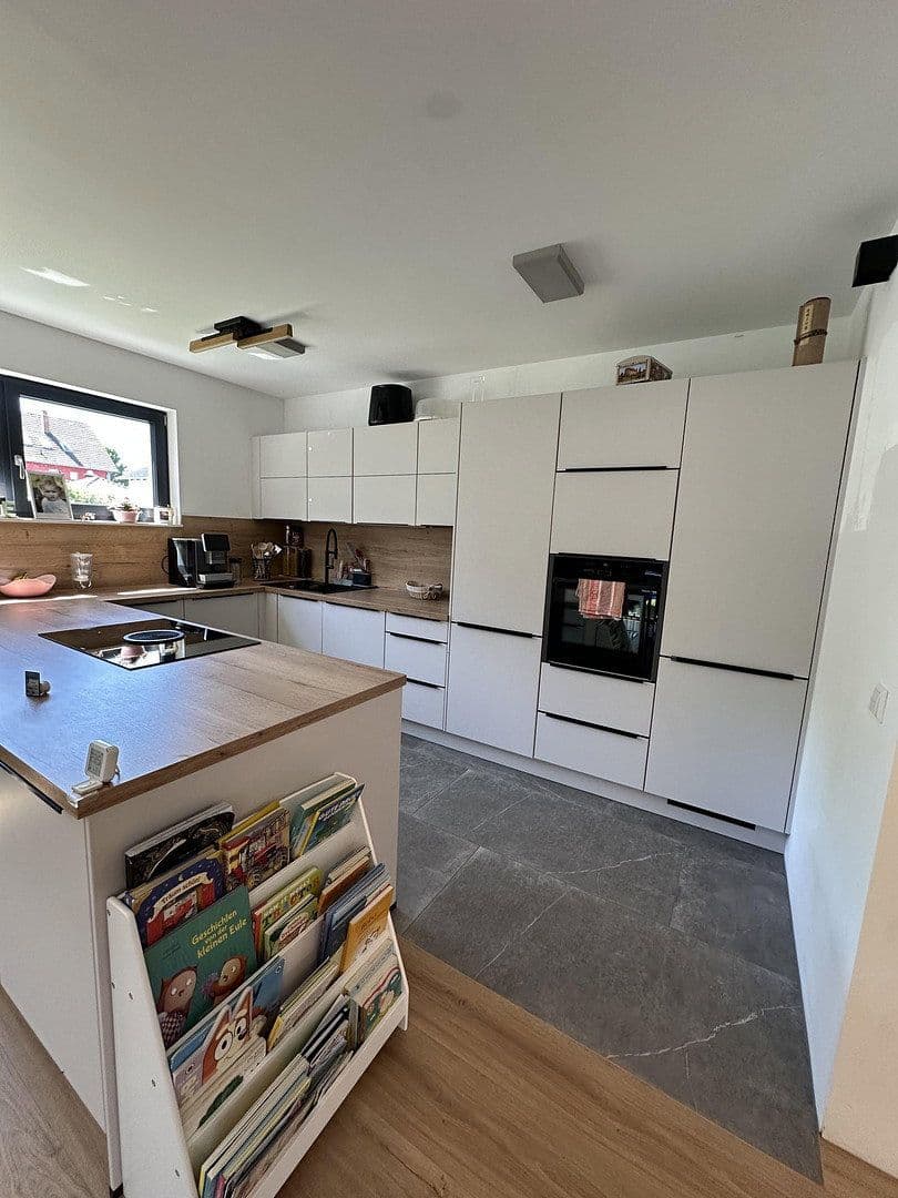 Prenájom domu 200 m², pozemok 500 m², Im Königsfeld 29, Sankt Katharinen, Porýnie-Falcko Prenájom domu 200 m², pozemok 500 m², Im Königsfeld 29, Sankt Katharinen, Porýnie-Falcko