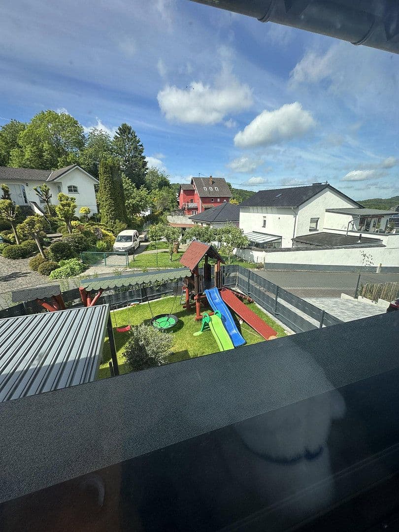Prenájom domu 200 m², pozemok 500 m², Im Königsfeld 29, Sankt Katharinen, Porýnie-Falcko Prenájom domu 200 m², pozemok 500 m², Im Königsfeld 29, Sankt Katharinen, Porýnie-Falcko