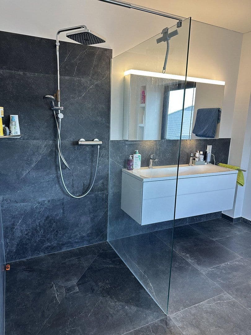 Prenájom domu 200 m², pozemok 500 m², Im Königsfeld 29, Sankt Katharinen, Porýnie-Falcko Prenájom domu 200 m², pozemok 500 m², Im Königsfeld 29, Sankt Katharinen, Porýnie-Falcko
