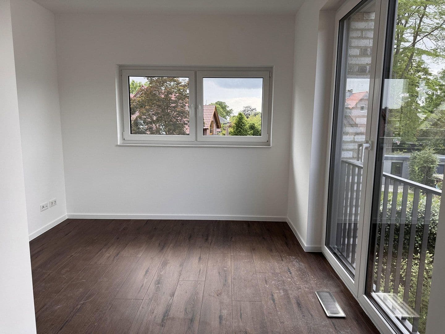 Prenájom bytu 4-izbový 145 m², Verl, Severné Porýnie - Westfálsko Prenájom bytu 4-izbový 145 m², Verl, Severné Porýnie - Westfálsko