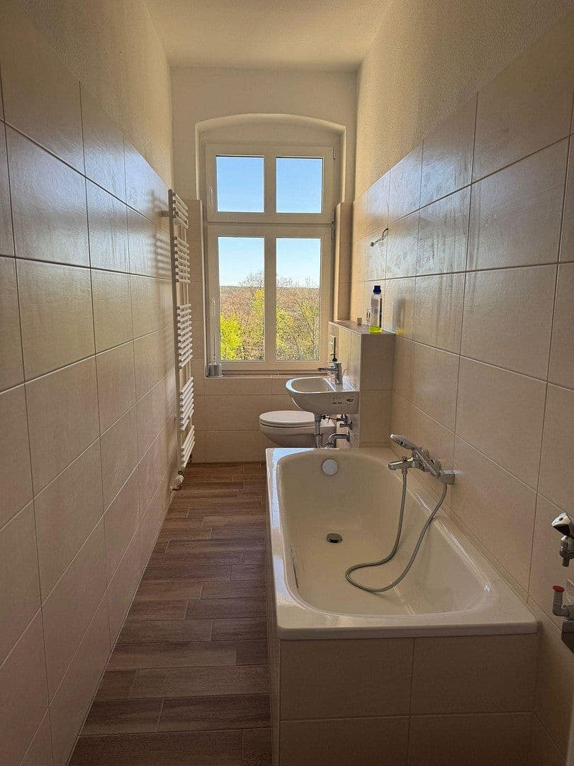 Prenájom bytu 3-izbový 75 m², Eisenbahnstraße 46, Eberswalde, Brandenbursko Prenájom bytu 3-izbový 75 m², Eisenbahnstraße 46, Eberswalde, Brandenbursko