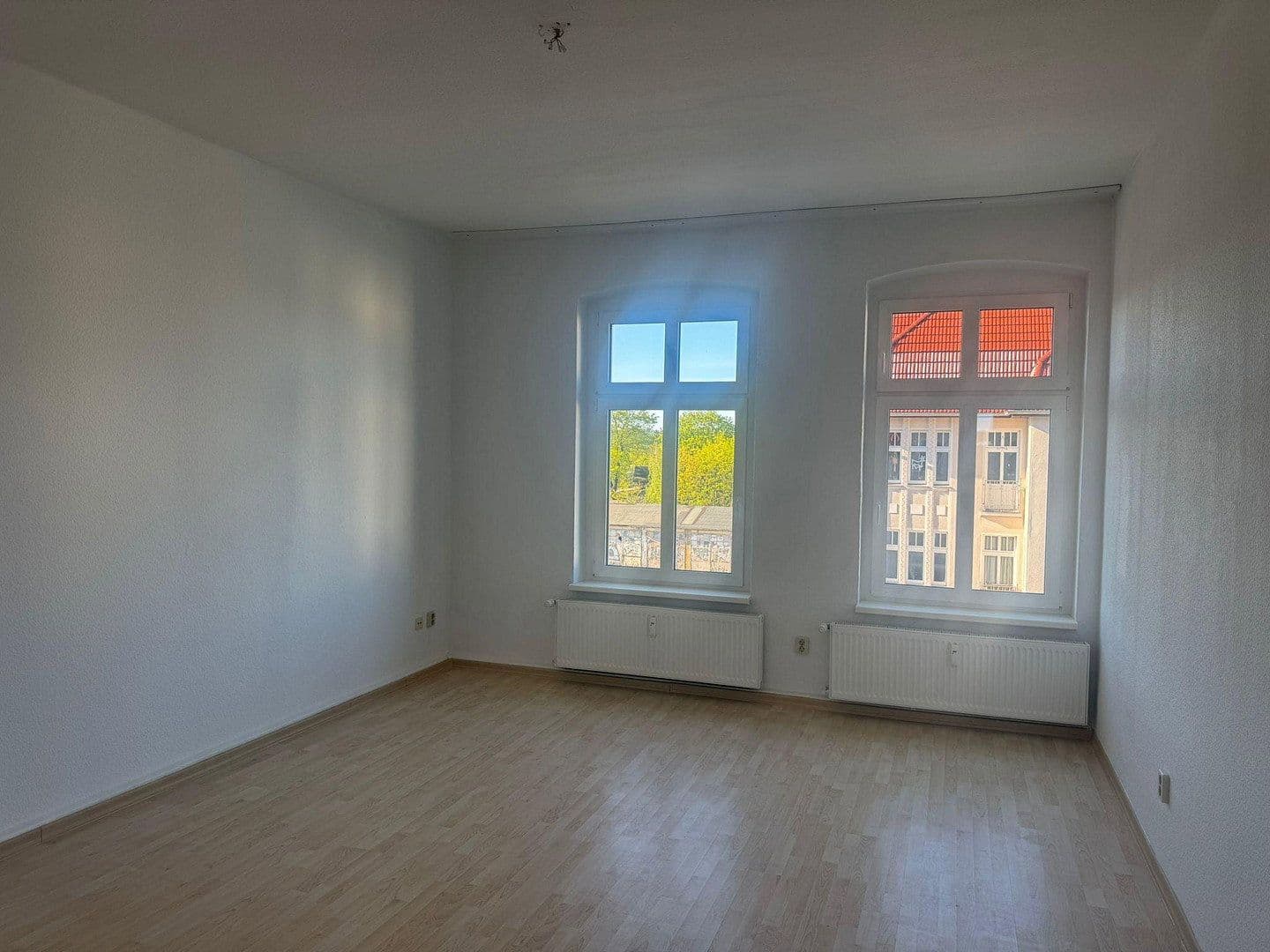 Prenájom bytu 3-izbový 75 m², Eisenbahnstraße 46, Eberswalde, Brandenbursko Prenájom bytu 3-izbový 75 m², Eisenbahnstraße 46, Eberswalde, Brandenbursko