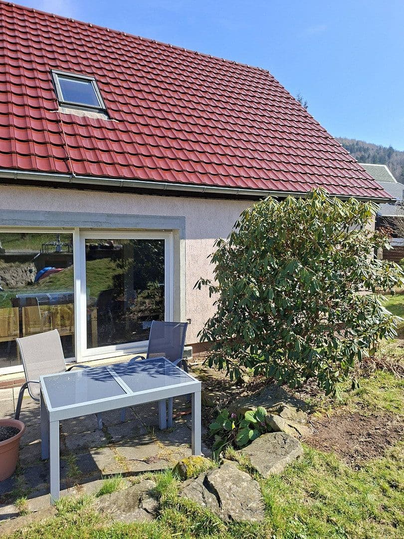 Predaj domu 100 m², pozemok 1.300 m², Hauptstraße 139, Großschönau, Sasko Predaj domu 100 m², pozemok 1.300 m², Hauptstraße 139, Großschönau, Sasko