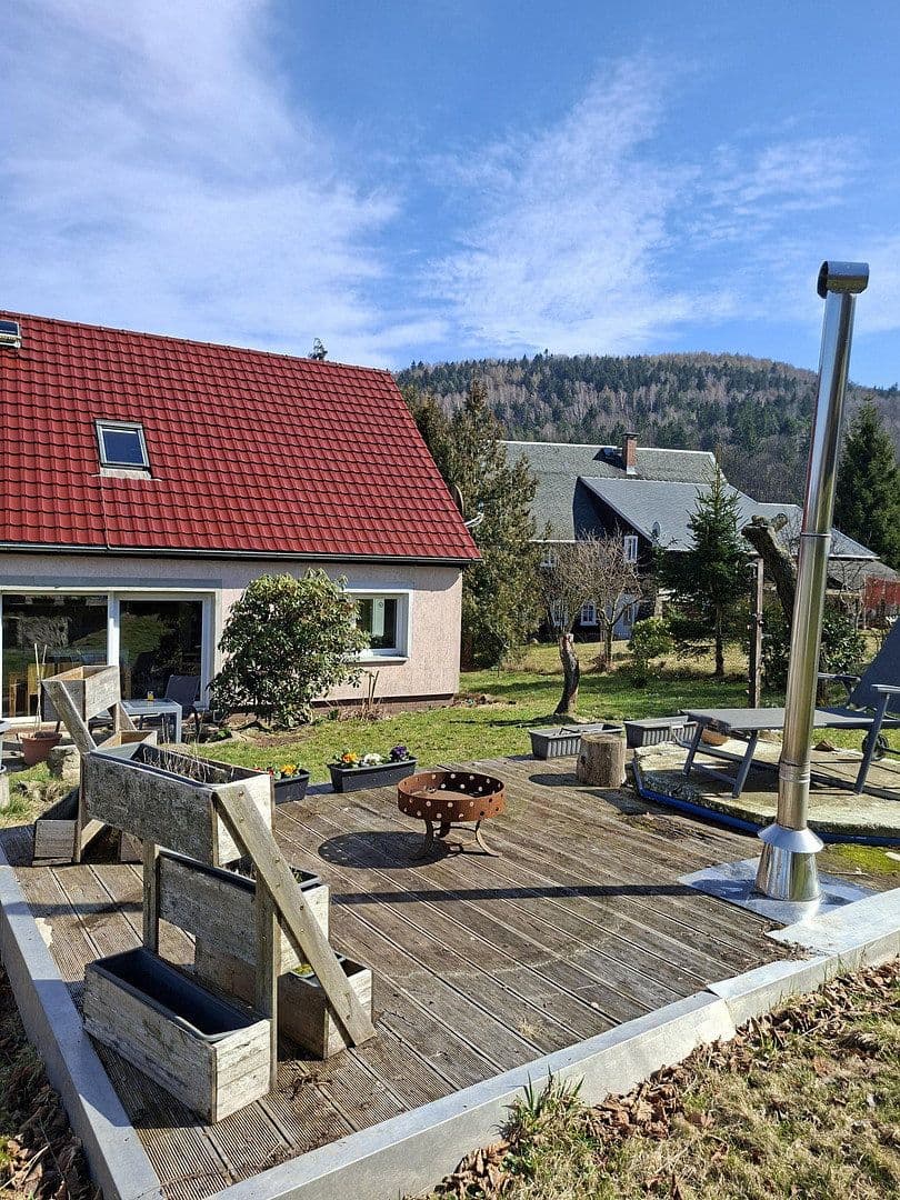 Predaj domu 100 m², pozemok 1.300 m², Hauptstraße 139, Großschönau, Sasko Predaj domu 100 m², pozemok 1.300 m², Hauptstraße 139, Großschönau, Sasko