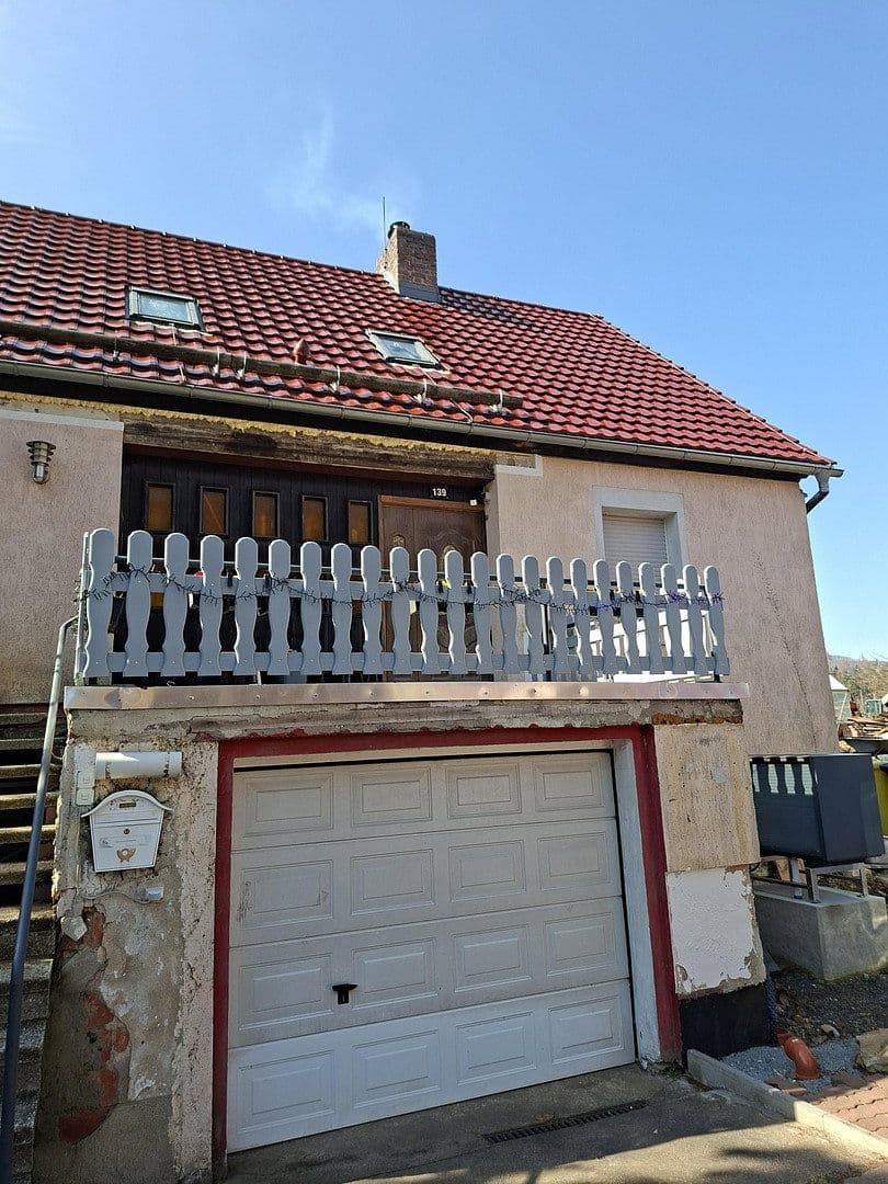 Predaj domu 100 m², pozemok 1.300 m², Hauptstraße 139, Großschönau, Sasko Predaj domu 100 m², pozemok 1.300 m², Hauptstraße 139, Großschönau, Sasko