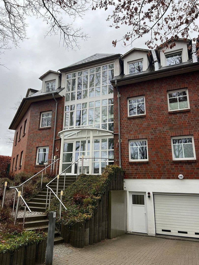 Predaj bytu 3-izbový 117 m², Saseler Chaussee, Hamburg, Hamburg Predaj bytu 3-izbový 117 m², Saseler Chaussee, Hamburg, Hamburg