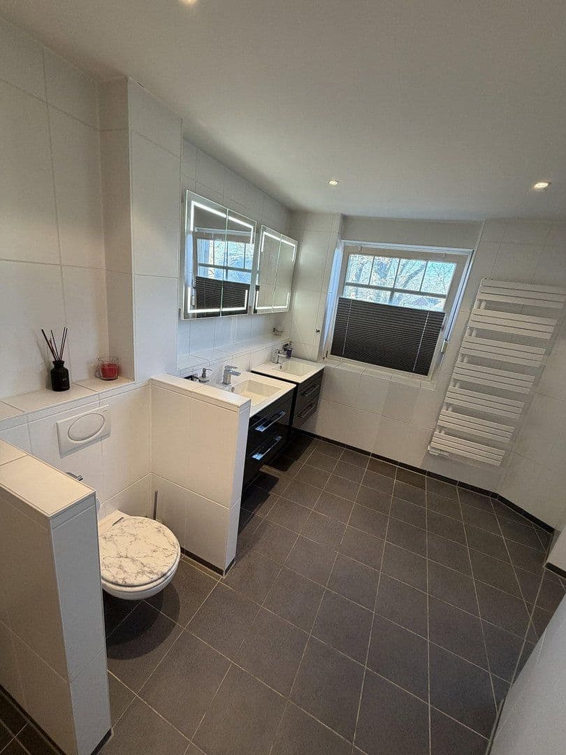 Predaj bytu 3-izbový 117 m², Saseler Chaussee, Hamburg, Hamburg Predaj bytu 3-izbový 117 m², Saseler Chaussee, Hamburg, Hamburg