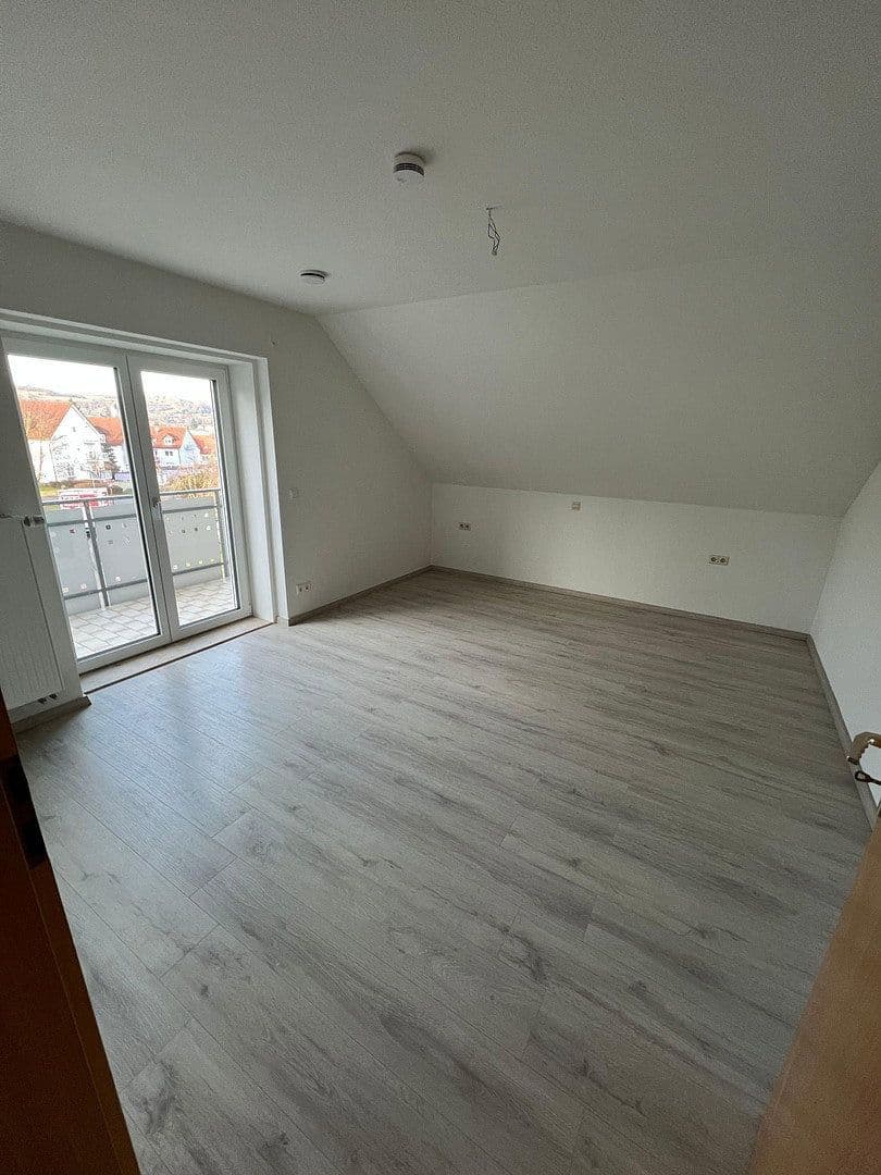 Prenájom bytu 4-izbový 115 m², Carl-Weil-Straße 18, Bopfingen, Bádensko-Wurttembersko Prenájom bytu 4-izbový 115 m², Carl-Weil-Straße 18, Bopfingen, Bádensko-Wurttembersko