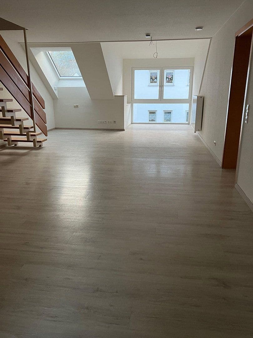 Prenájom bytu 4-izbový 115 m², Carl-Weil-Straße 18, Bopfingen, Bádensko-Wurttembersko Prenájom bytu 4-izbový 115 m², Carl-Weil-Straße 18, Bopfingen, Bádensko-Wurttembersko
