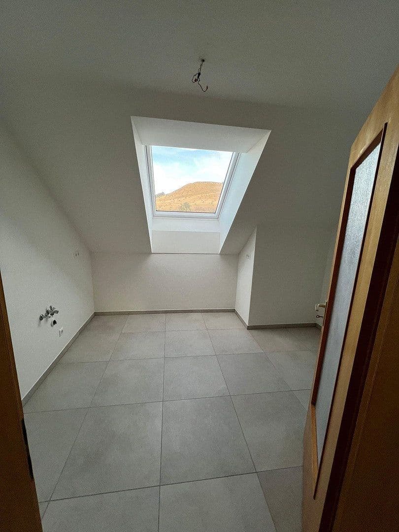 Prenájom bytu 4-izbový 115 m², Carl-Weil-Straße 18, Bopfingen, Bádensko-Wurttembersko Prenájom bytu 4-izbový 115 m², Carl-Weil-Straße 18, Bopfingen, Bádensko-Wurttembersko