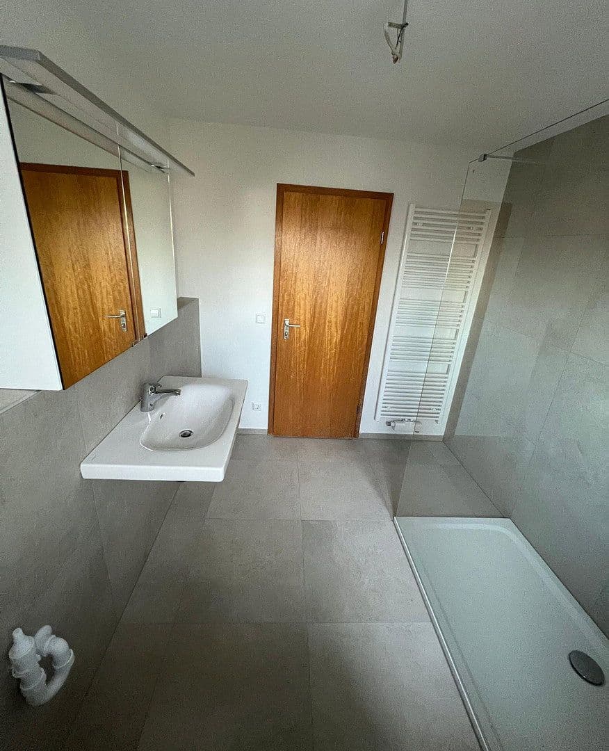 Prenájom bytu 4-izbový 115 m², Carl-Weil-Straße 18, Bopfingen, Bádensko-Wurttembersko Prenájom bytu 4-izbový 115 m², Carl-Weil-Straße 18, Bopfingen, Bádensko-Wurttembersko