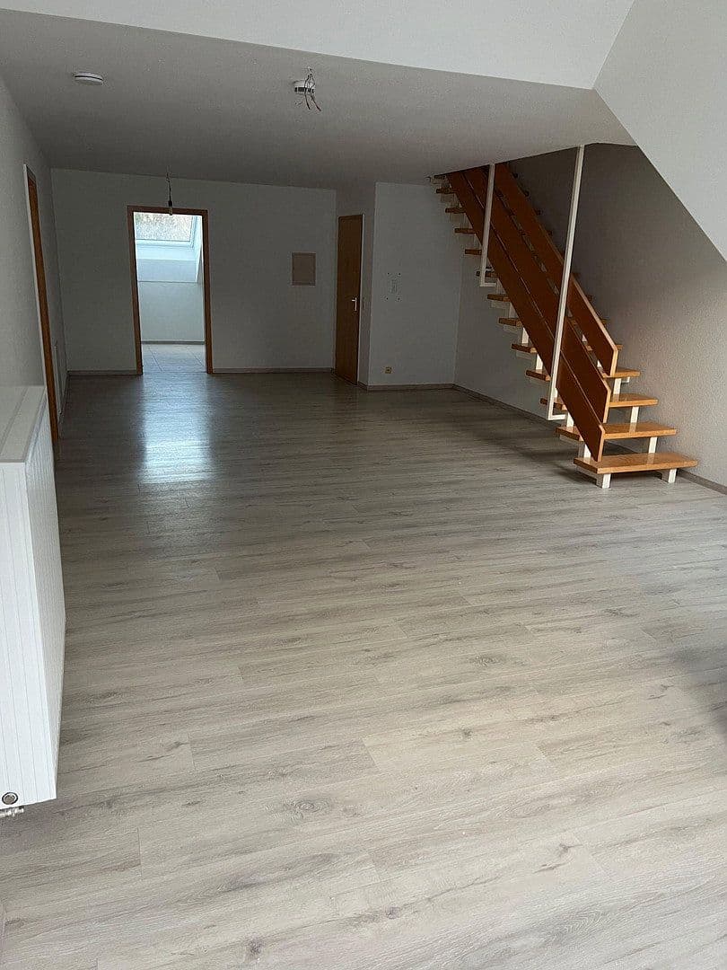 Prenájom bytu 4-izbový 115 m², Carl-Weil-Straße 18, Bopfingen, Bádensko-Wurttembersko Prenájom bytu 4-izbový 115 m², Carl-Weil-Straße 18, Bopfingen, Bádensko-Wurttembersko