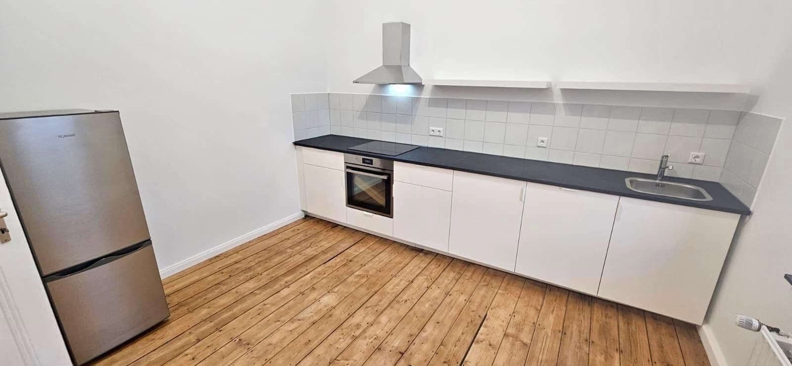 Prenájom bytu 4-izbový 86 m², Düsseldorf, Severné Porýnie - Westfálsko Prenájom bytu 4-izbový 86 m², Düsseldorf, Severné Porýnie - Westfálsko