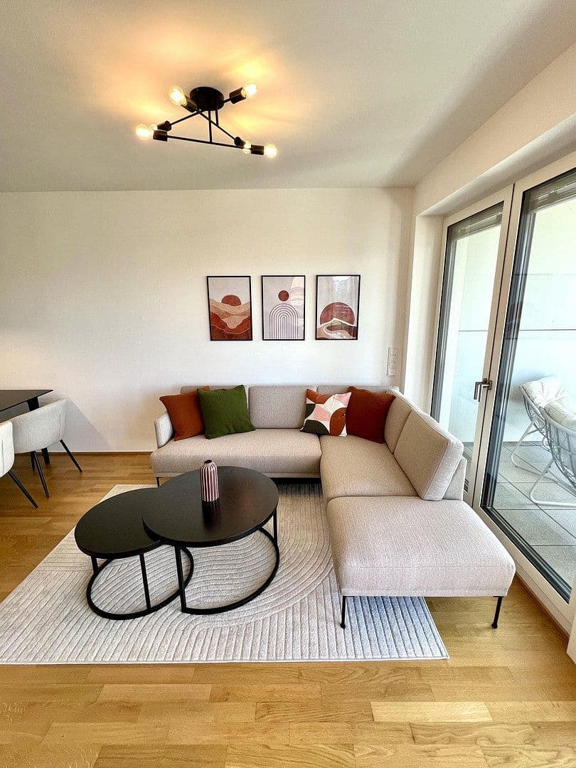 Prenájom bytu 2-izbový 79 m², Oskar-von-Miller-Str. 12, Frankfurt, Hesensko Prenájom bytu 2-izbový 79 m², Oskar-von-Miller-Str. 12, Frankfurt, Hesensko