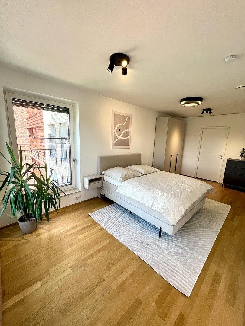 Prenájom bytu 2-izbový 79 m², Oskar-von-Miller-Str. 12, Frankfurt, Hesensko Prenájom bytu 2-izbový 79 m², Oskar-von-Miller-Str. 12, Frankfurt, Hesensko