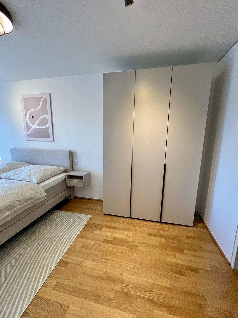 Prenájom bytu 2-izbový 79 m², Oskar-von-Miller-Str. 12, Frankfurt, Hesensko Prenájom bytu 2-izbový 79 m², Oskar-von-Miller-Str. 12, Frankfurt, Hesensko