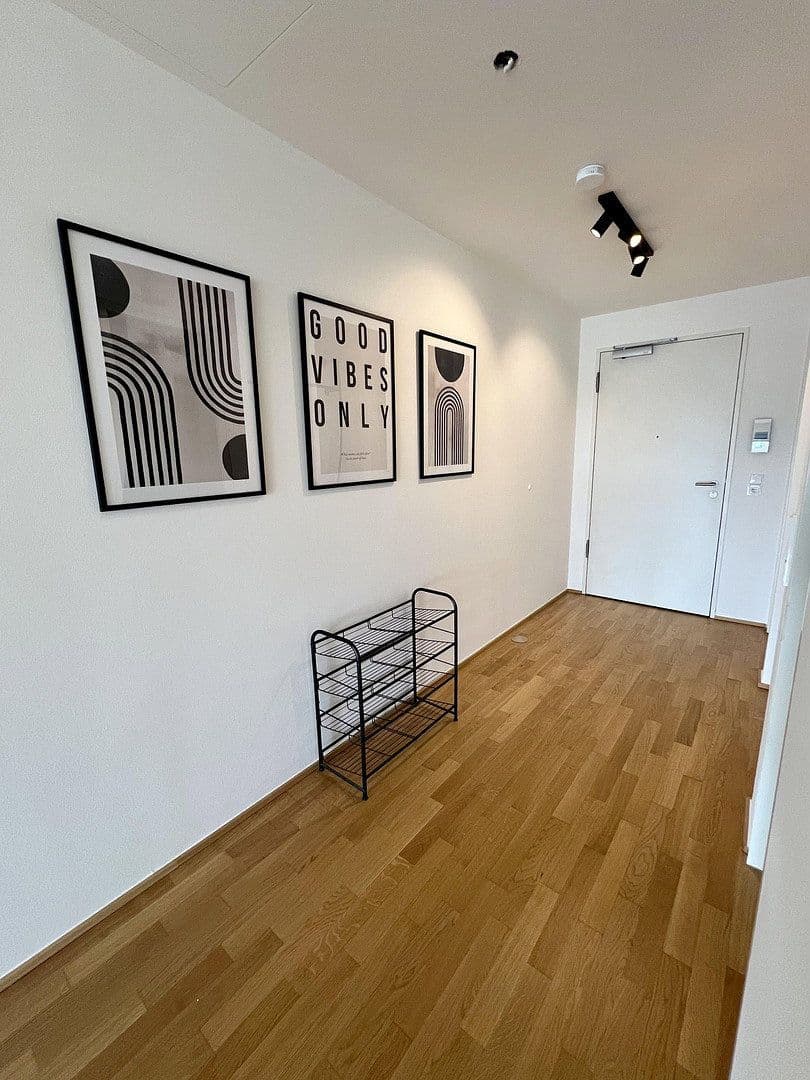 Prenájom bytu 2-izbový 79 m², Oskar-von-Miller-Str. 12, Frankfurt, Hesensko Prenájom bytu 2-izbový 79 m², Oskar-von-Miller-Str. 12, Frankfurt, Hesensko