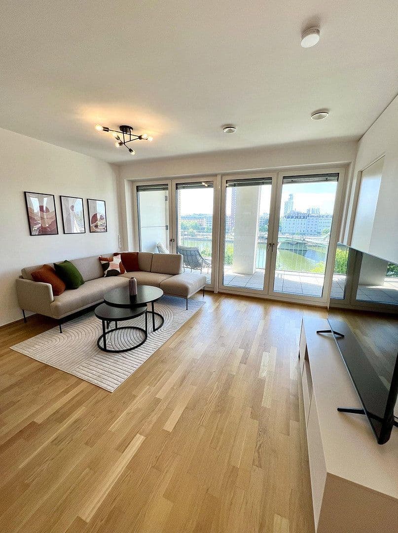 Prenájom bytu 2-izbový 79 m², Oskar-von-Miller-Str. 12, Frankfurt, Hesensko Prenájom bytu 2-izbový 79 m², Oskar-von-Miller-Str. 12, Frankfurt, Hesensko