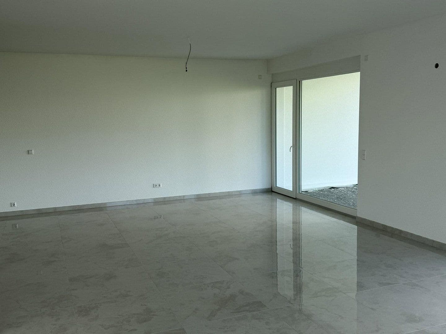 Prenájom bytu 3-izbový 127 m², Thomas-Schreiber-Weg 5 Wohnung oben, Bad Mergentheim, Bádensko-Wurttembersko Prenájom bytu 3-izbový 127 m², Thomas-Schreiber-Weg 5 Wohnung oben, Bad Mergentheim, Bádensko-Wurttembersko