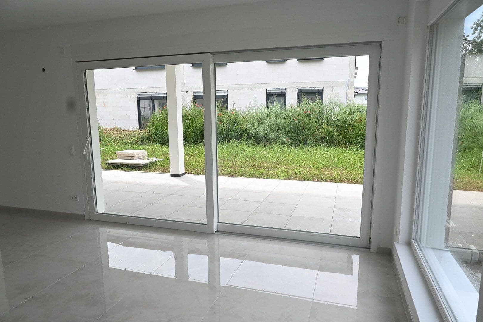 Prenájom bytu 3-izbový 127 m², Thomas-Schreiber-Weg 5 Wohnung oben, Bad Mergentheim, Bádensko-Wurttembersko Prenájom bytu 3-izbový 127 m², Thomas-Schreiber-Weg 5 Wohnung oben, Bad Mergentheim, Bádensko-Wurttembersko
