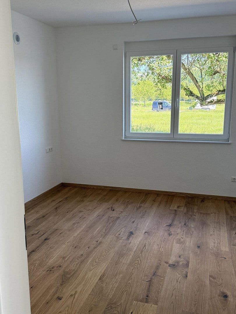 Prenájom bytu 3-izbový 127 m², Thomas-Schreiber-Weg 5 Wohnung oben, Bad Mergentheim, Bádensko-Wurttembersko Prenájom bytu 3-izbový 127 m², Thomas-Schreiber-Weg 5 Wohnung oben, Bad Mergentheim, Bádensko-Wurttembersko