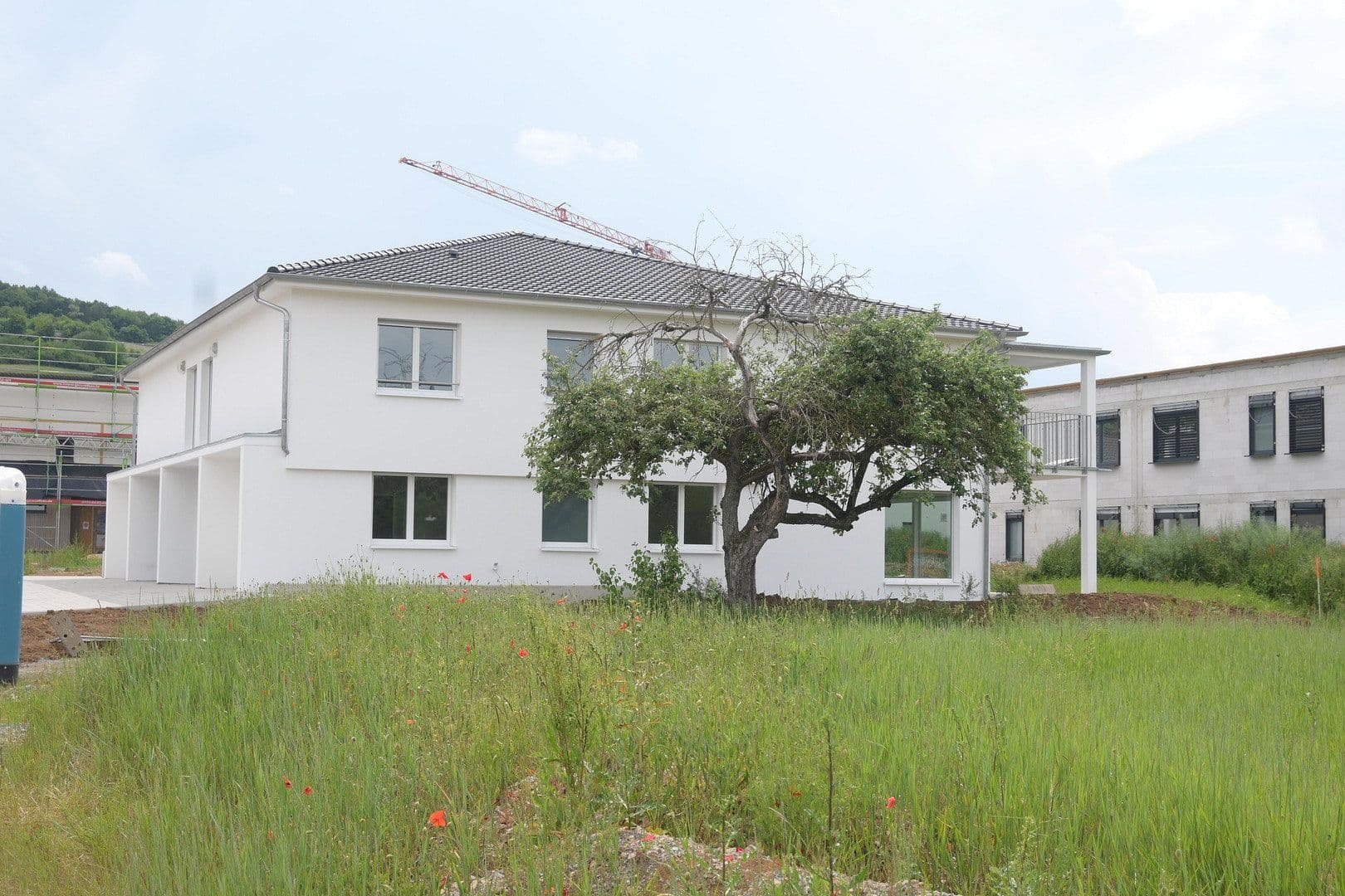 Prenájom bytu 3-izbový 127 m², Thomas-Schreiber-Weg 5 Wohnung oben, Bad Mergentheim, Bádensko-Wurttembersko Prenájom bytu 3-izbový 127 m², Thomas-Schreiber-Weg 5 Wohnung oben, Bad Mergentheim, Bádensko-Wurttembersko