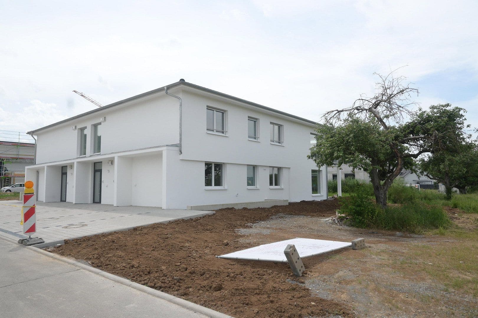 Prenájom bytu 3-izbový 127 m², Thomas-Schreiber-Weg 5 Wohnung oben, Bad Mergentheim, Bádensko-Wurttembersko Prenájom bytu 3-izbový 127 m², Thomas-Schreiber-Weg 5 Wohnung oben, Bad Mergentheim, Bádensko-Wurttembersko