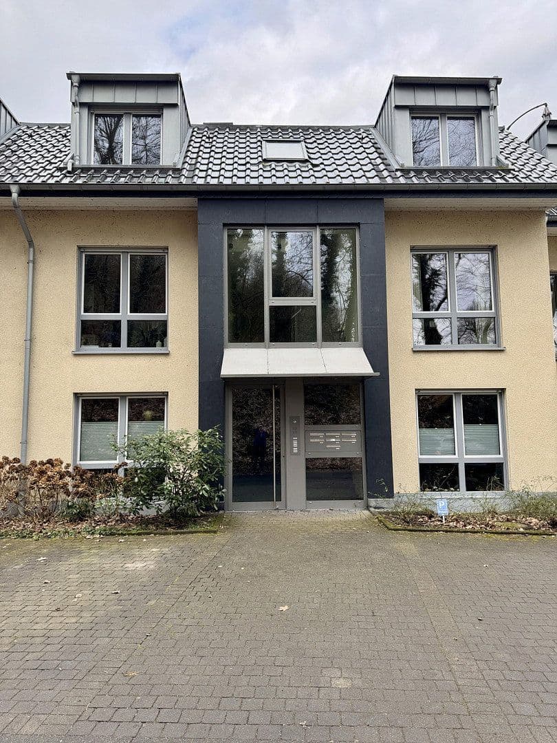 Prenájom bytu 2-izbový 65 m², Rütscher Straße 209, Aachen, Severné Porýnie - Westfálsko Prenájom bytu 2-izbový 65 m², Rütscher Straße 209, Aachen, Severné Porýnie - Westfálsko