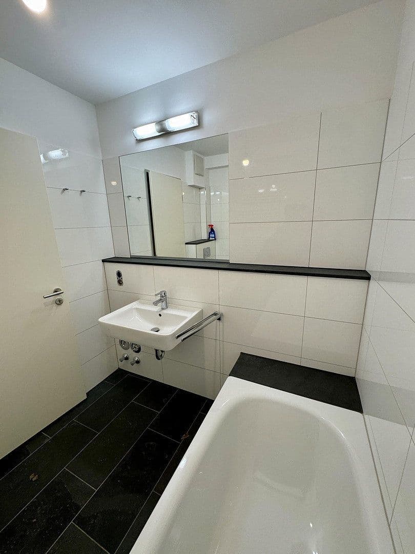Prenájom bytu 2-izbový 65 m², Rütscher Straße 209, Aachen, Severné Porýnie - Westfálsko Prenájom bytu 2-izbový 65 m², Rütscher Straße 209, Aachen, Severné Porýnie - Westfálsko