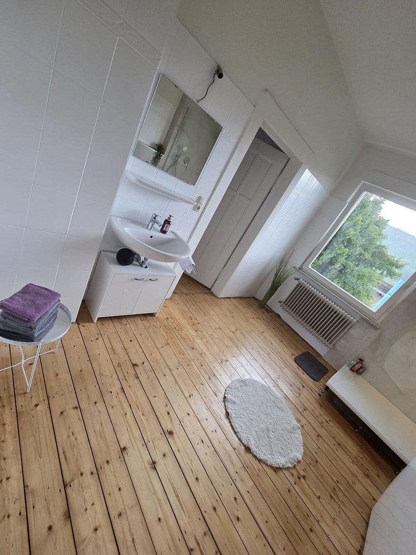 Prenájom domu 195 m², pozemok 535 m², Feusdorfer Straße 4, Jünkerath, Porýnie-Falcko Prenájom domu 195 m², pozemok 535 m², Feusdorfer Straße 4, Jünkerath, Porýnie-Falcko