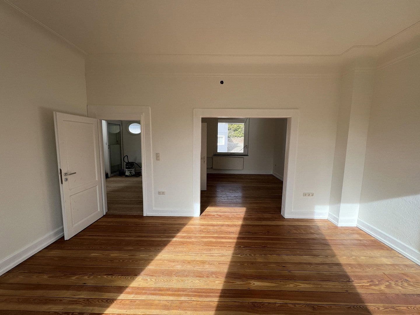 Prenájom domu 195 m², pozemok 535 m², Feusdorfer Straße 4, Jünkerath, Porýnie-Falcko Prenájom domu 195 m², pozemok 535 m², Feusdorfer Straße 4, Jünkerath, Porýnie-Falcko