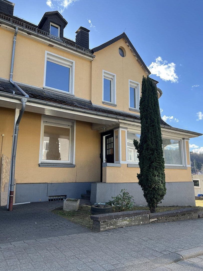 Prenájom domu 195 m², pozemok 535 m², Feusdorfer Straße 4, Jünkerath, Porýnie-Falcko Prenájom domu 195 m², pozemok 535 m², Feusdorfer Straße 4, Jünkerath, Porýnie-Falcko